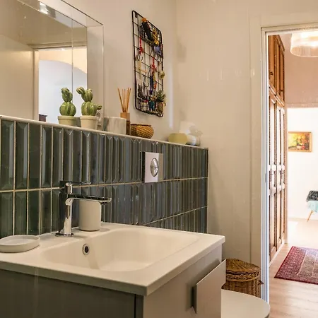 Casa Bianca Charme & Vue Au Coeur Derbalunga Lägenhet