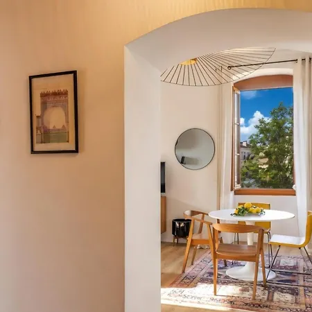 Lägenhet Casa Bianca Charme & Vue Au Coeur Derbalunga *